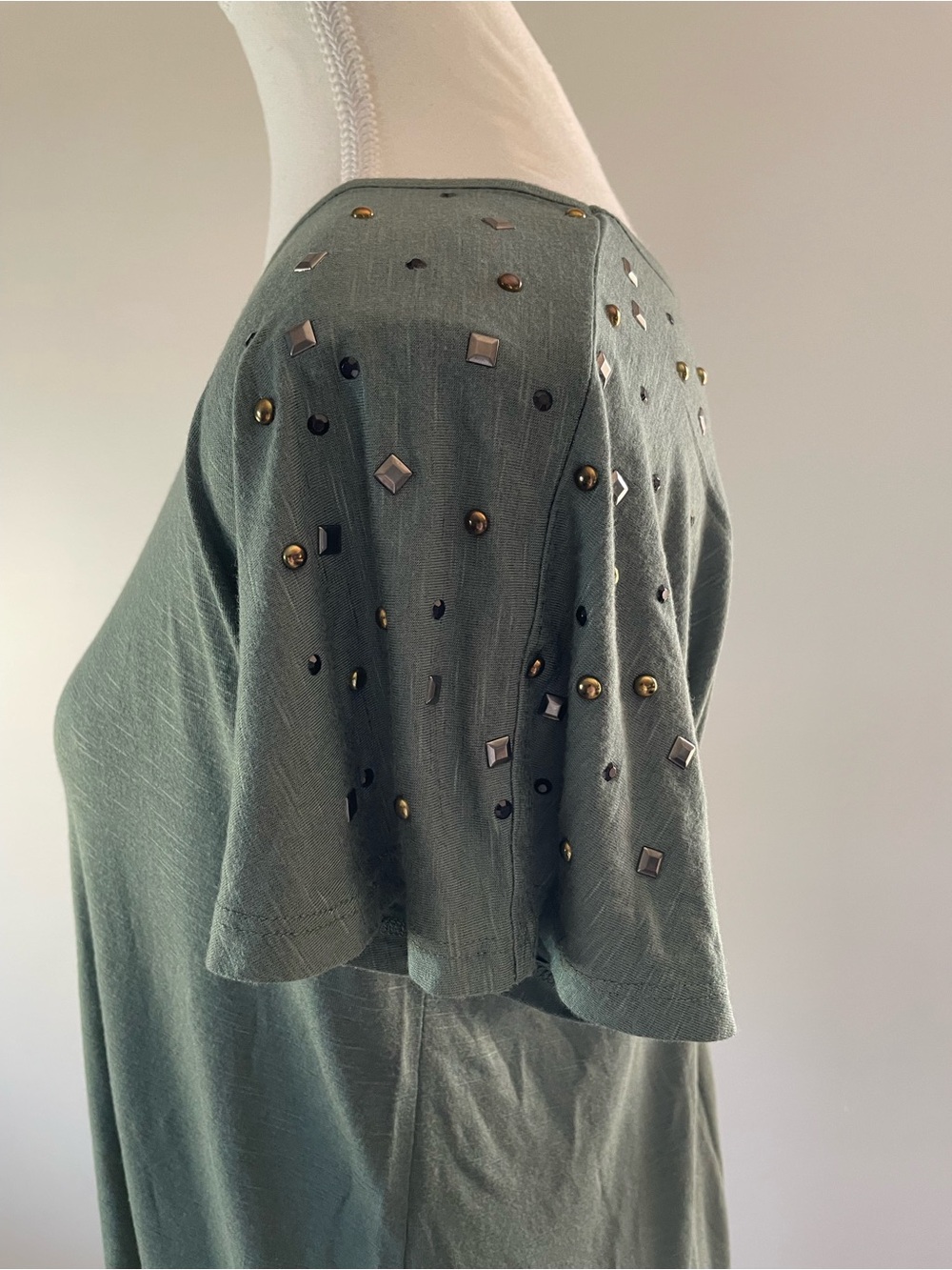 NEW Olive Green Short Sleeve Tunic Metal Embellishments Women’s M